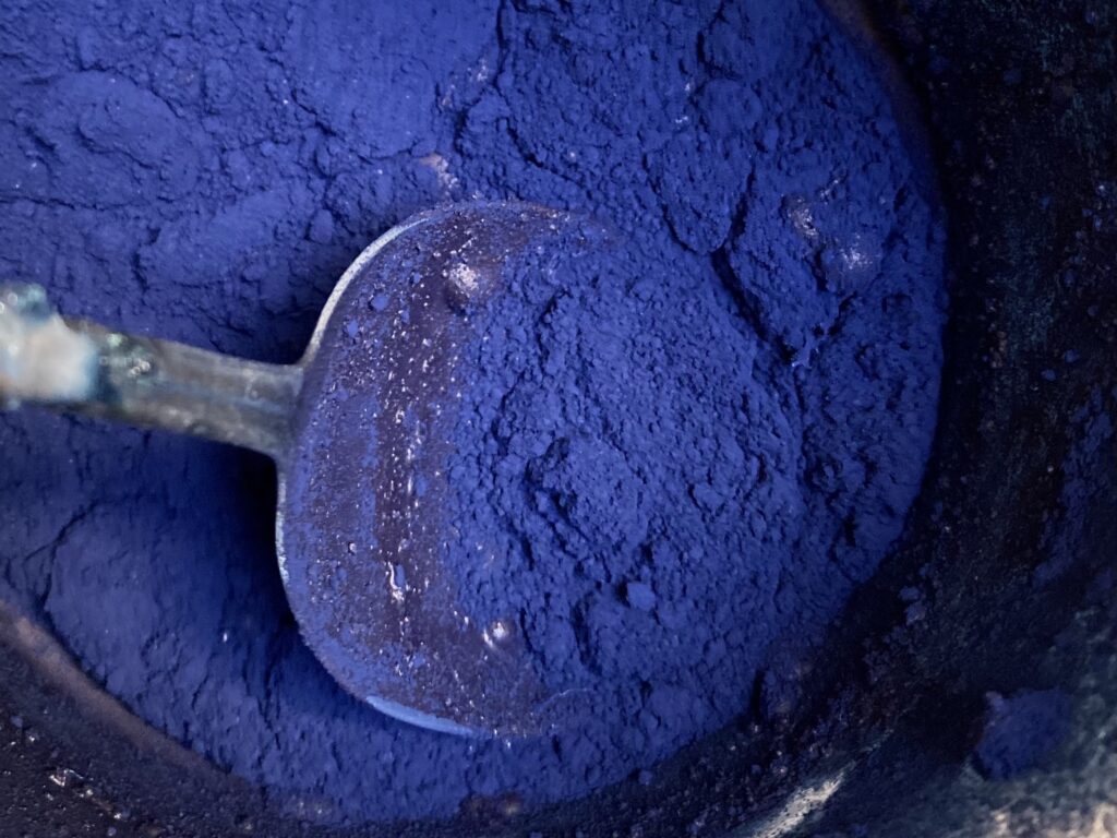 indigo dye powder